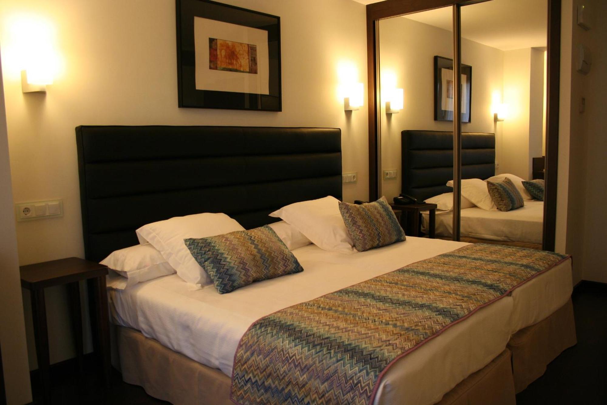 Hotel Villa Rosario Ii, Edificio Moderno Ribadesella Luaran gambar